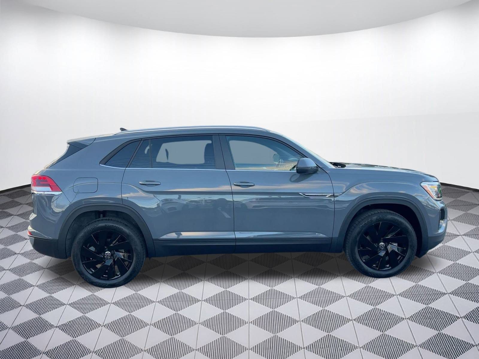 2026 Volkswagen Atlas Cross Sport SE w/Tech - Photo 8