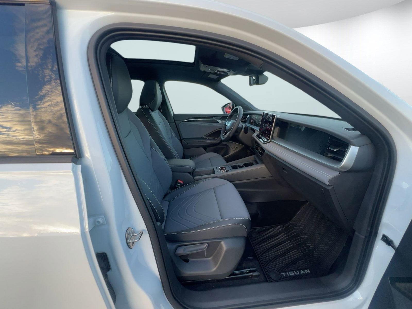2026 Volkswagen Tiguan SE R-LINE BLACK - Photo 27