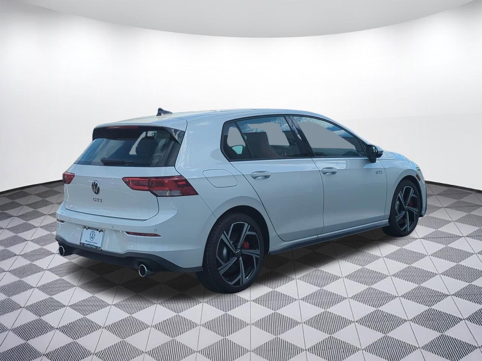 2025 Volkswagen Golf GTI SE - Photo 8