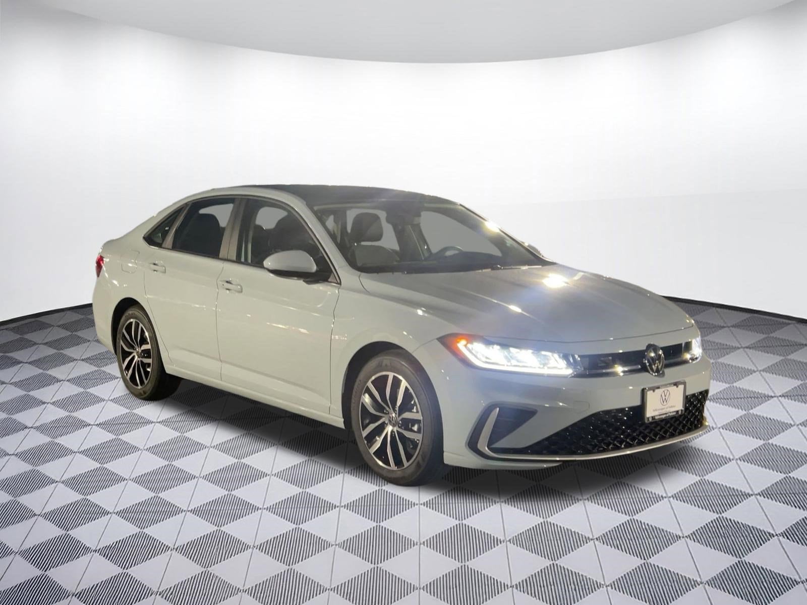 2026 Volkswagen Jetta SE - Photo 7
