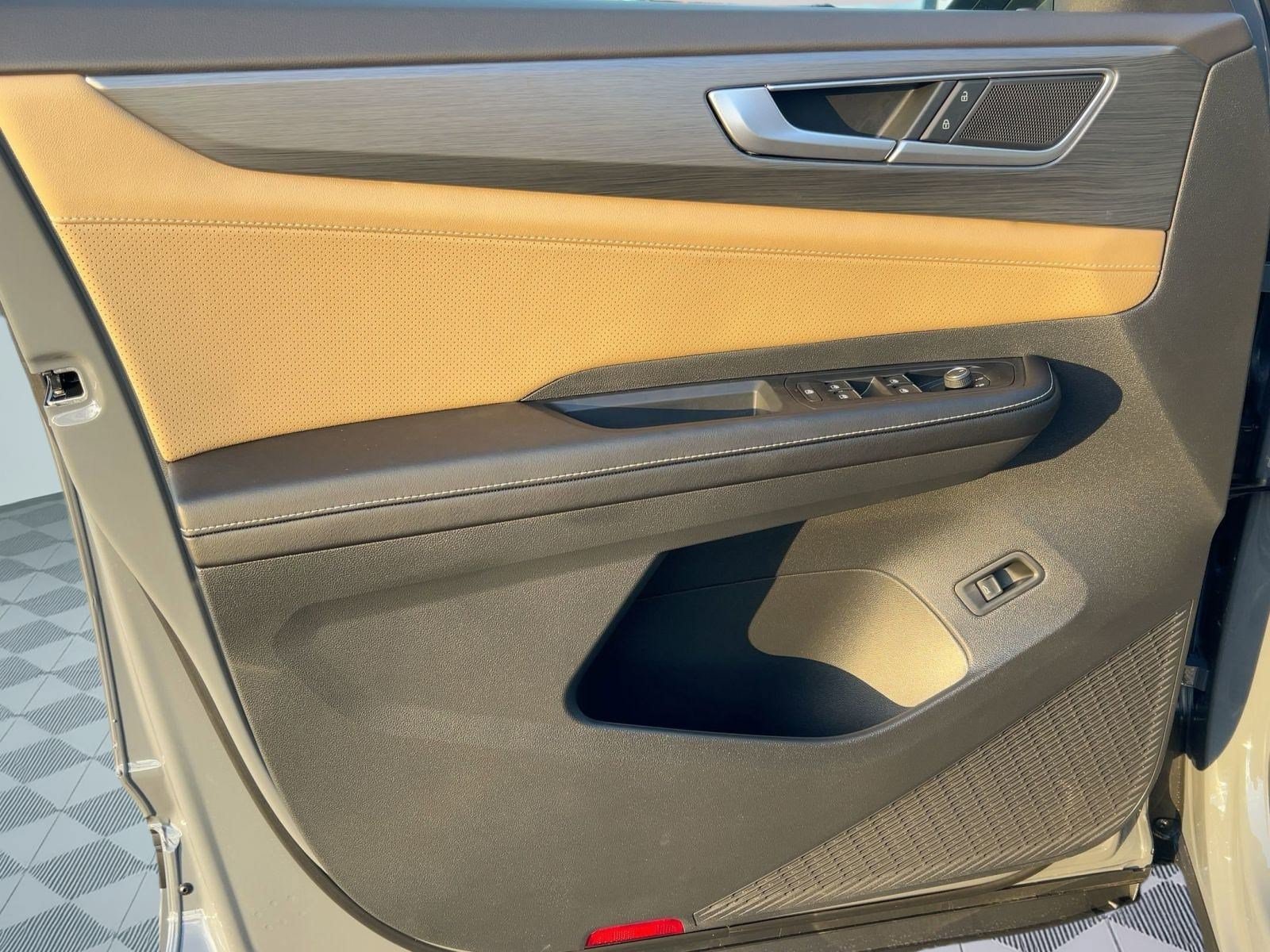 2026 Volkswagen Atlas Cross Sport SE w/Tech - Photo 12
