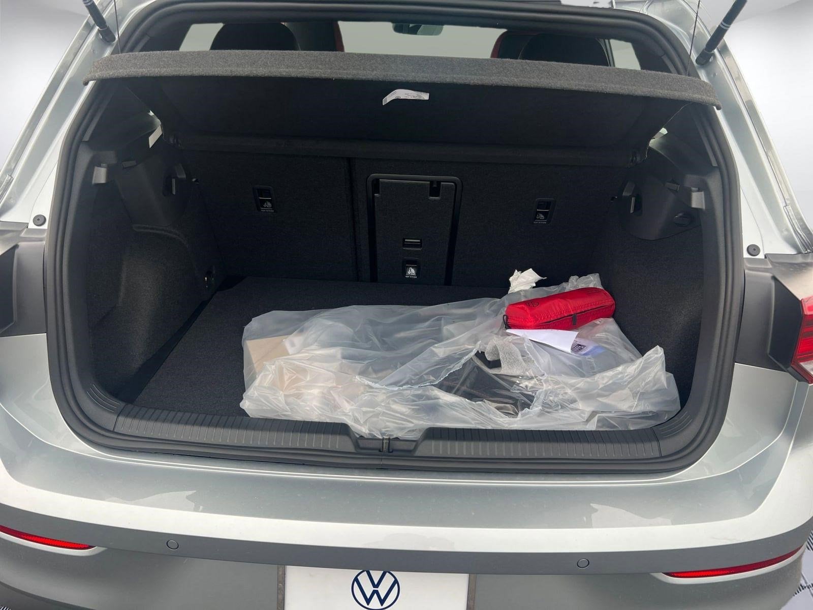 2025 Volkswagen Golf GTI SE - Photo 24