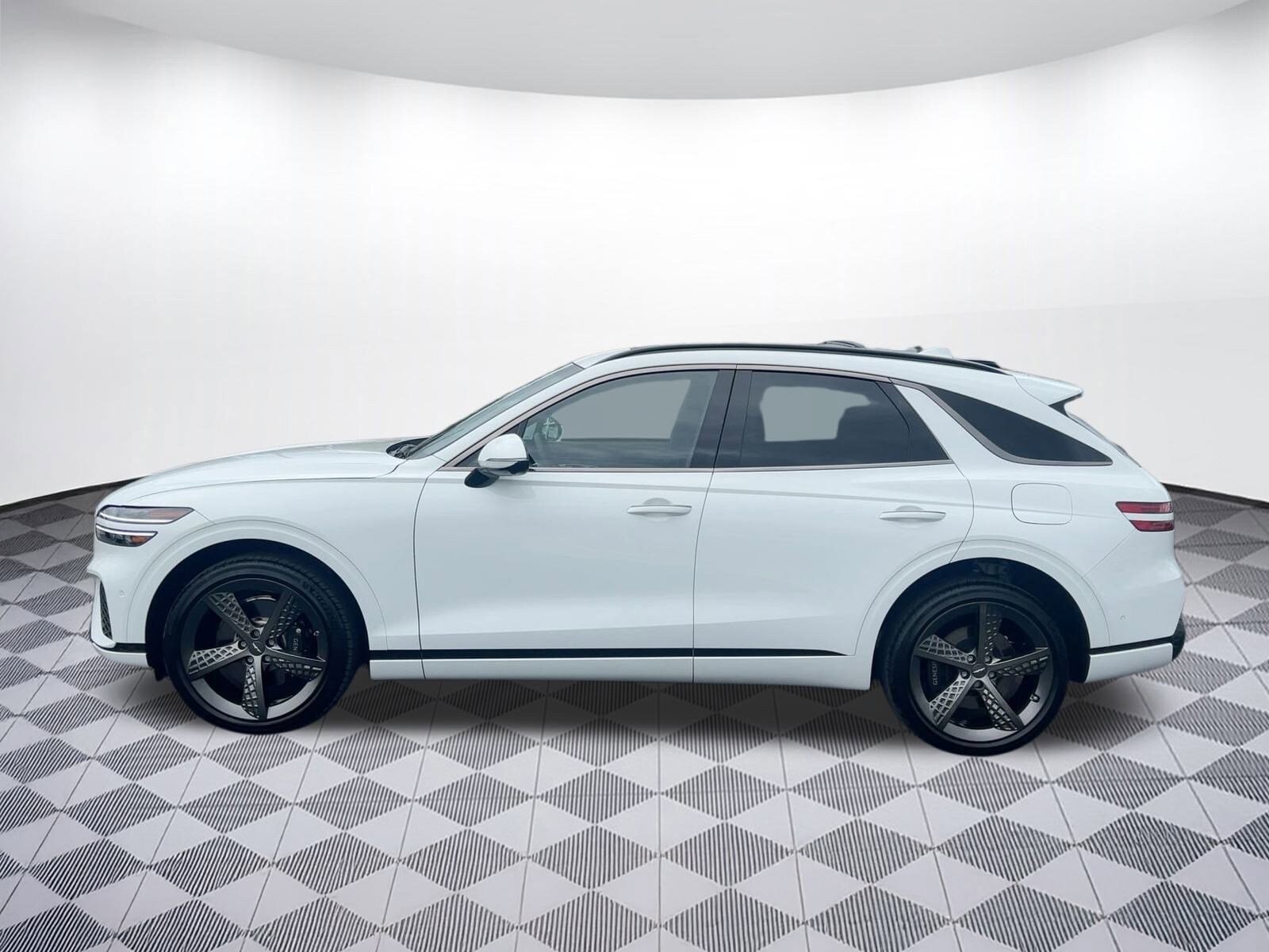 2025 Genesis GV70 3.5T Sport Advanced photo 2