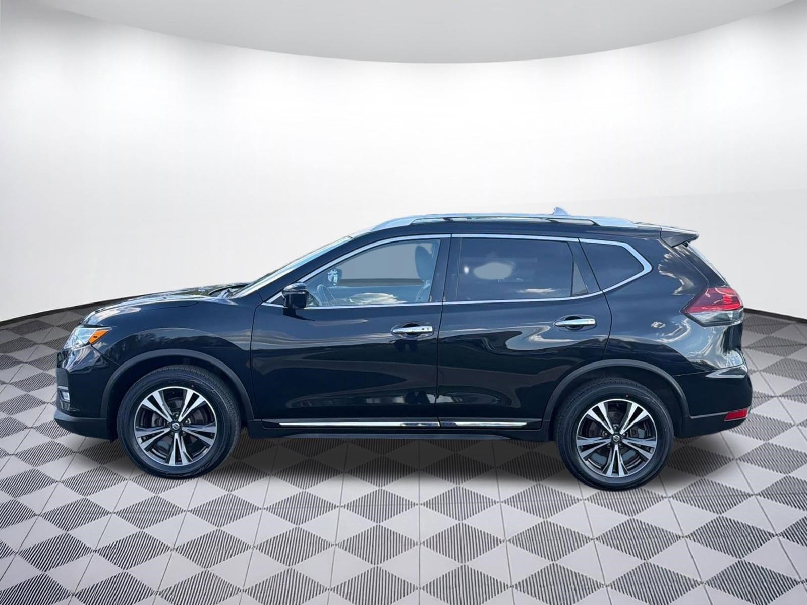 Used 2018 Nissan Rogue SL with VIN JN8AT2MV8JW309781 for sale in Fallston, MD