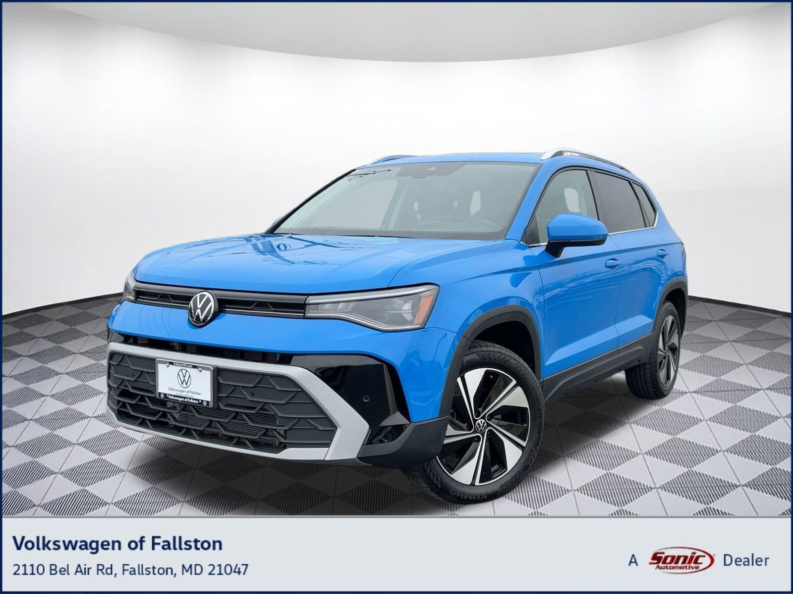 2025 Volkswagen Taos SE's photo