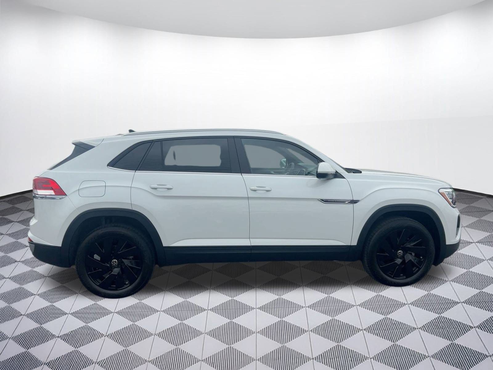 2026 Volkswagen Atlas Cross Sport SE w/Tech - Photo 8