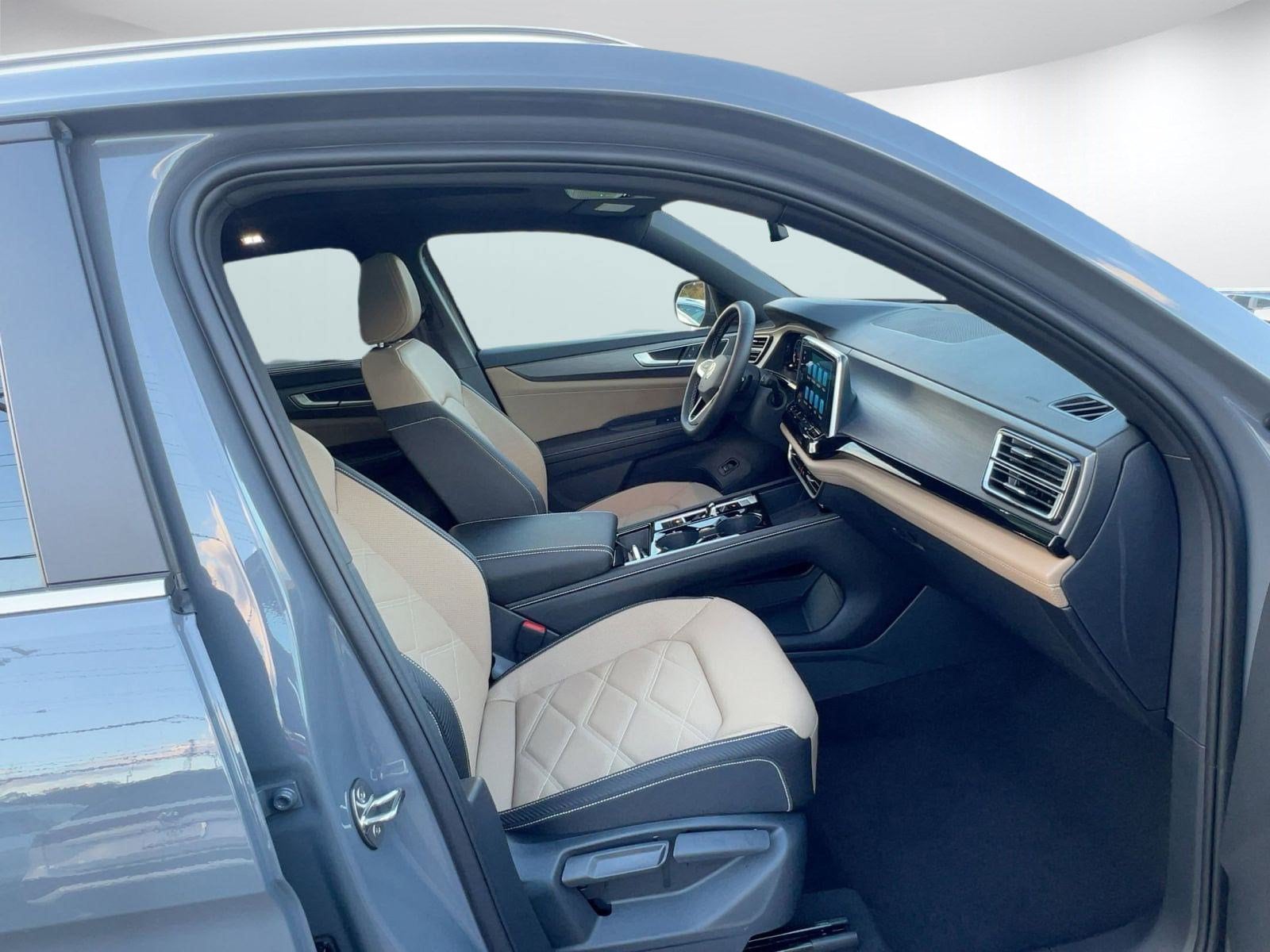 2026 Volkswagen Atlas Cross Sport SE w/Tech - Photo 28