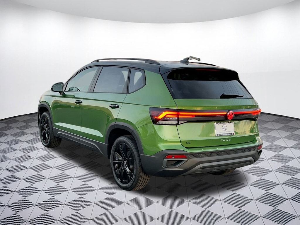 New 2026 Volkswagen Taos SE Black SUV