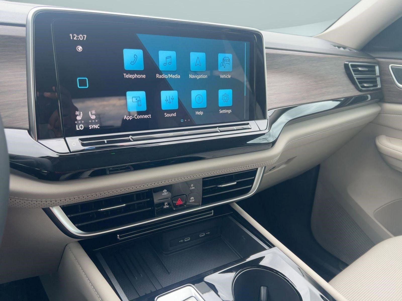 2026 Volkswagen Atlas SEL Premium R-Line - Photo 24