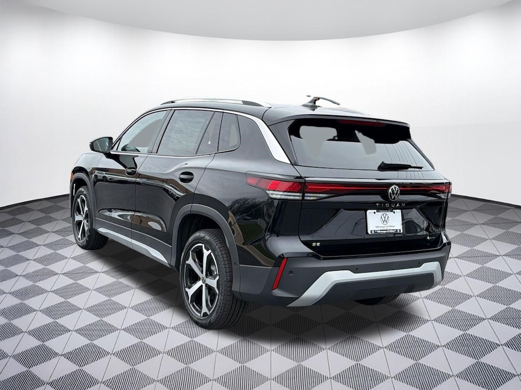 New 2026 Volkswagen Tiguan SE SUV