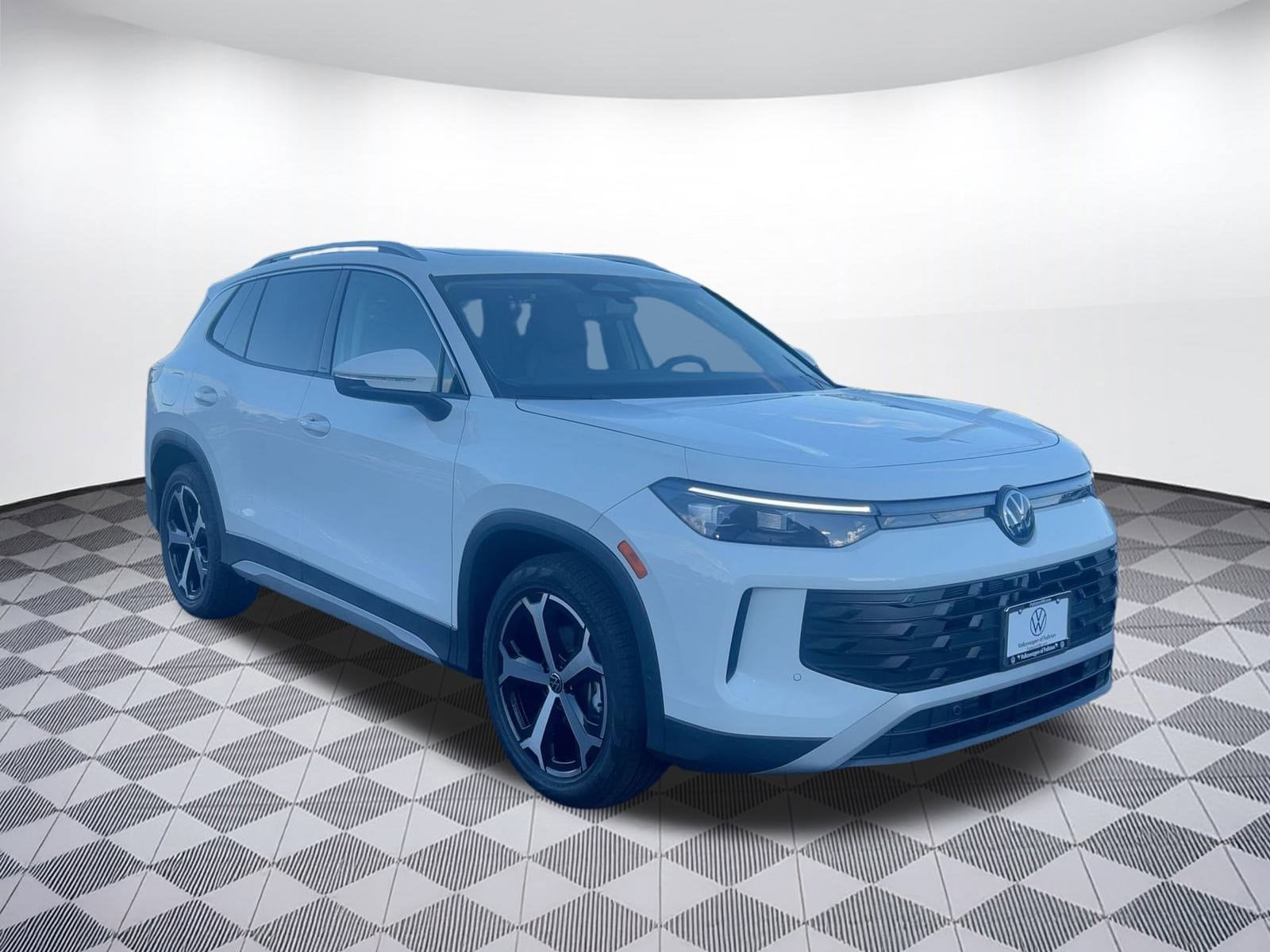 2026 Volkswagen Tiguan SE - Photo 7