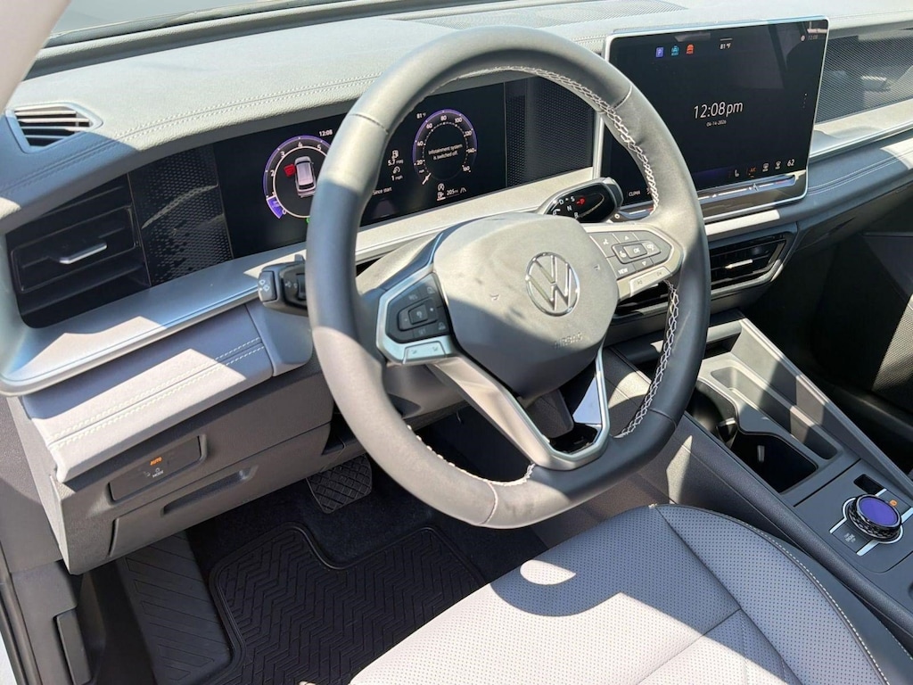 New 2026 Volkswagen Tiguan SE SUV