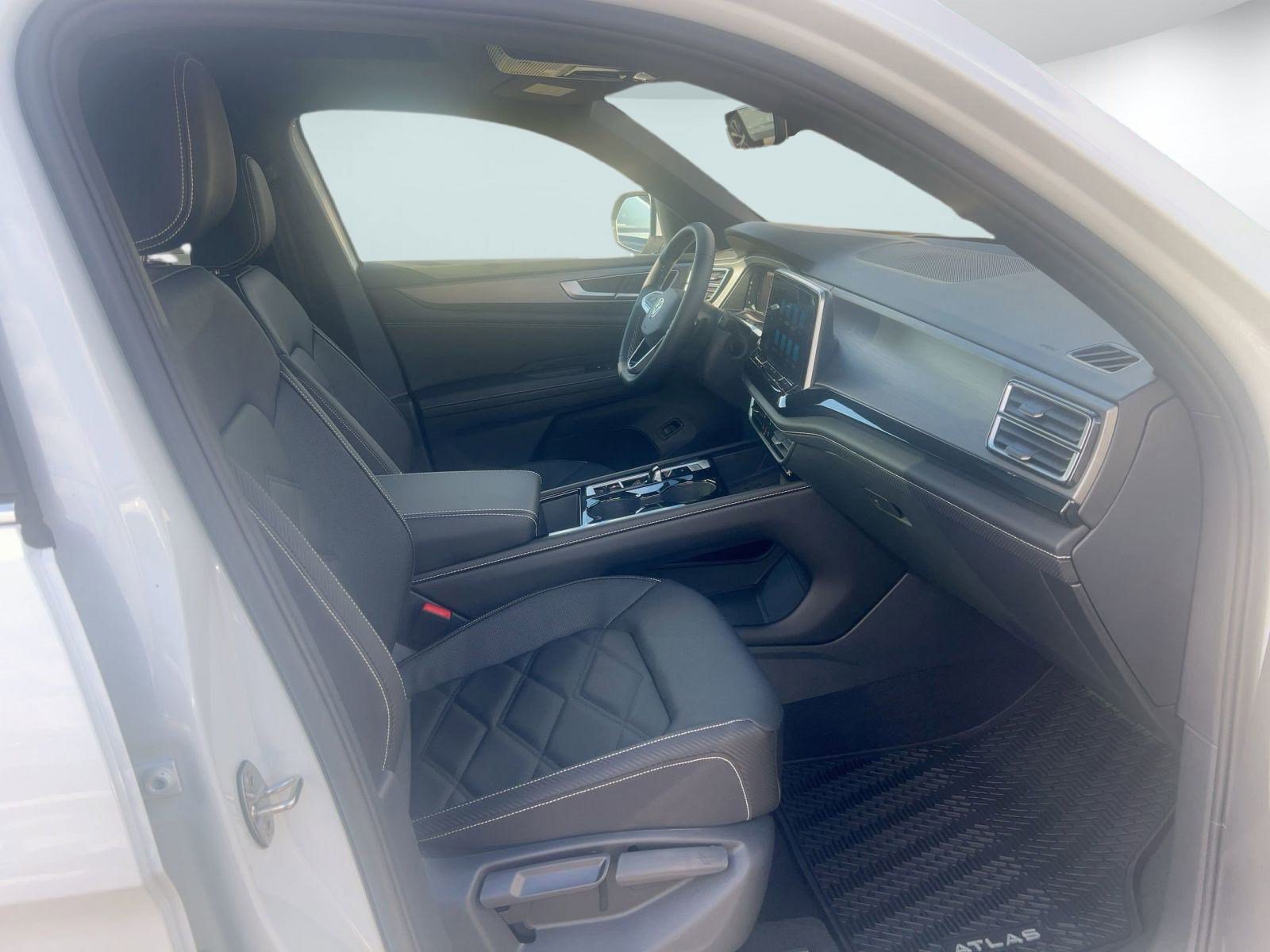 2026 Volkswagen Atlas Cross Sport SE w/Tech - Photo 26
