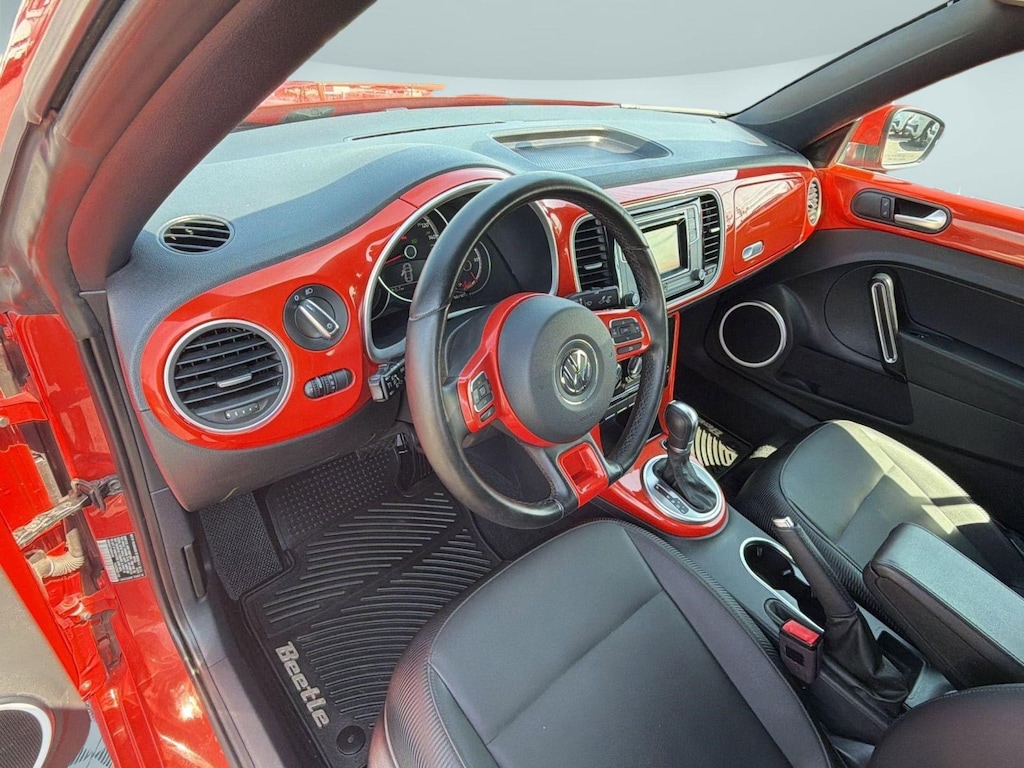 Used 2019 Volkswagen Beetle Convertible SE SE Auto