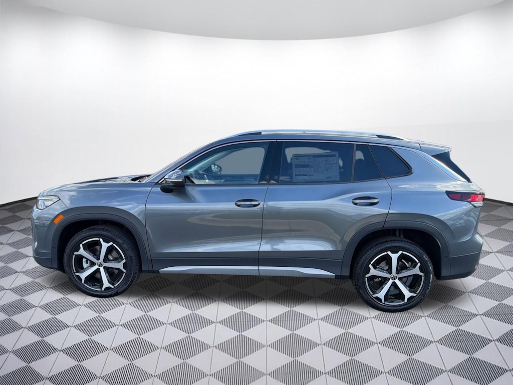 New 2026 Volkswagen Tiguan SE SUV