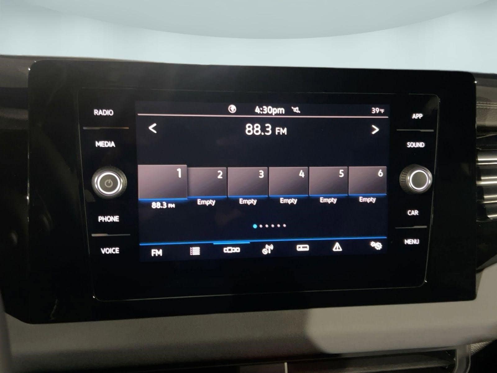 2026 Volkswagen Jetta SE - Photo 22