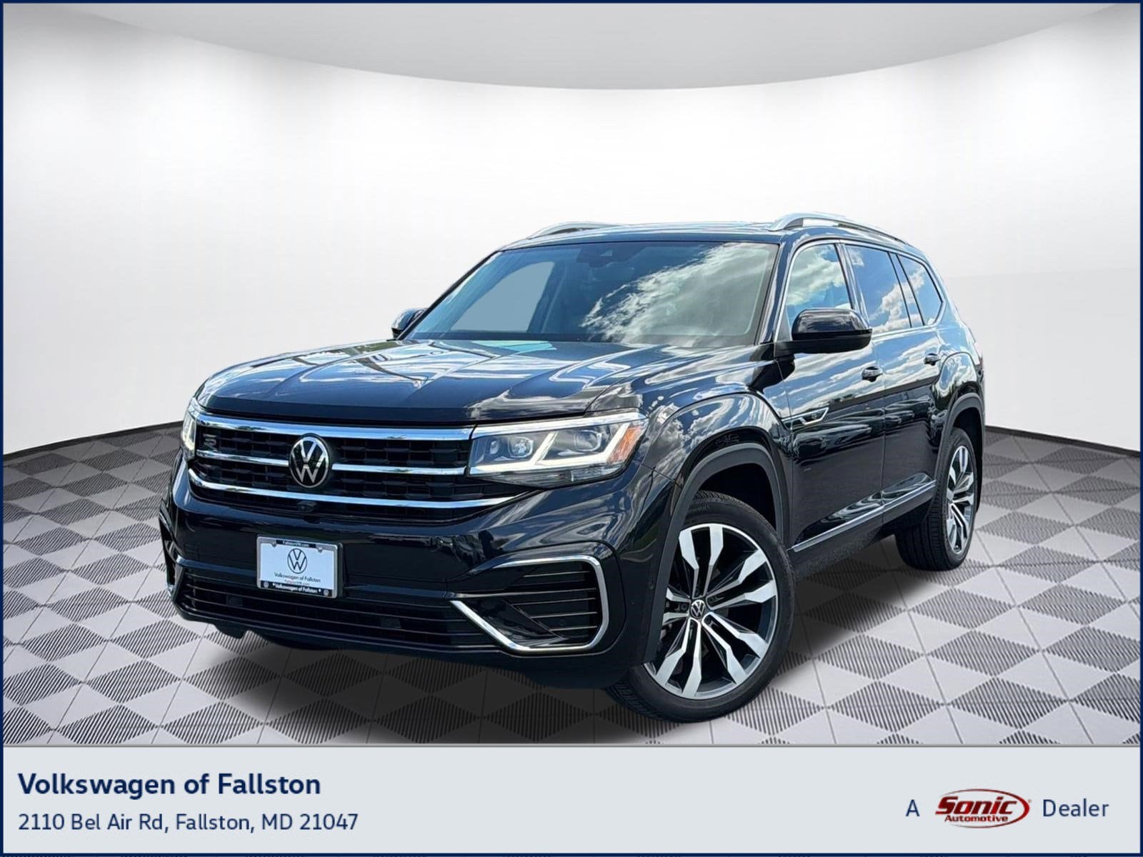 2023 Volkswagen Atlas 3.6L SEL Premium R-Line 4MOTION's photo