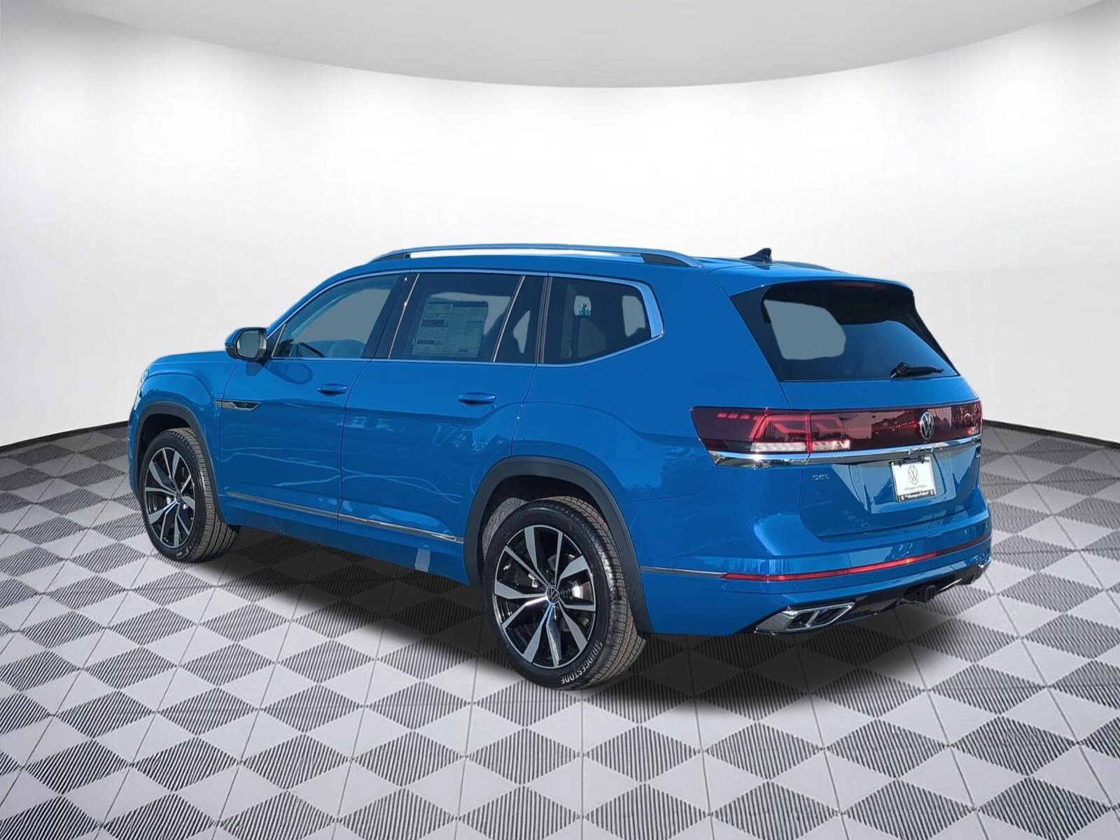 2025 Volkswagen Atlas SEL Premium R-Line photo 3