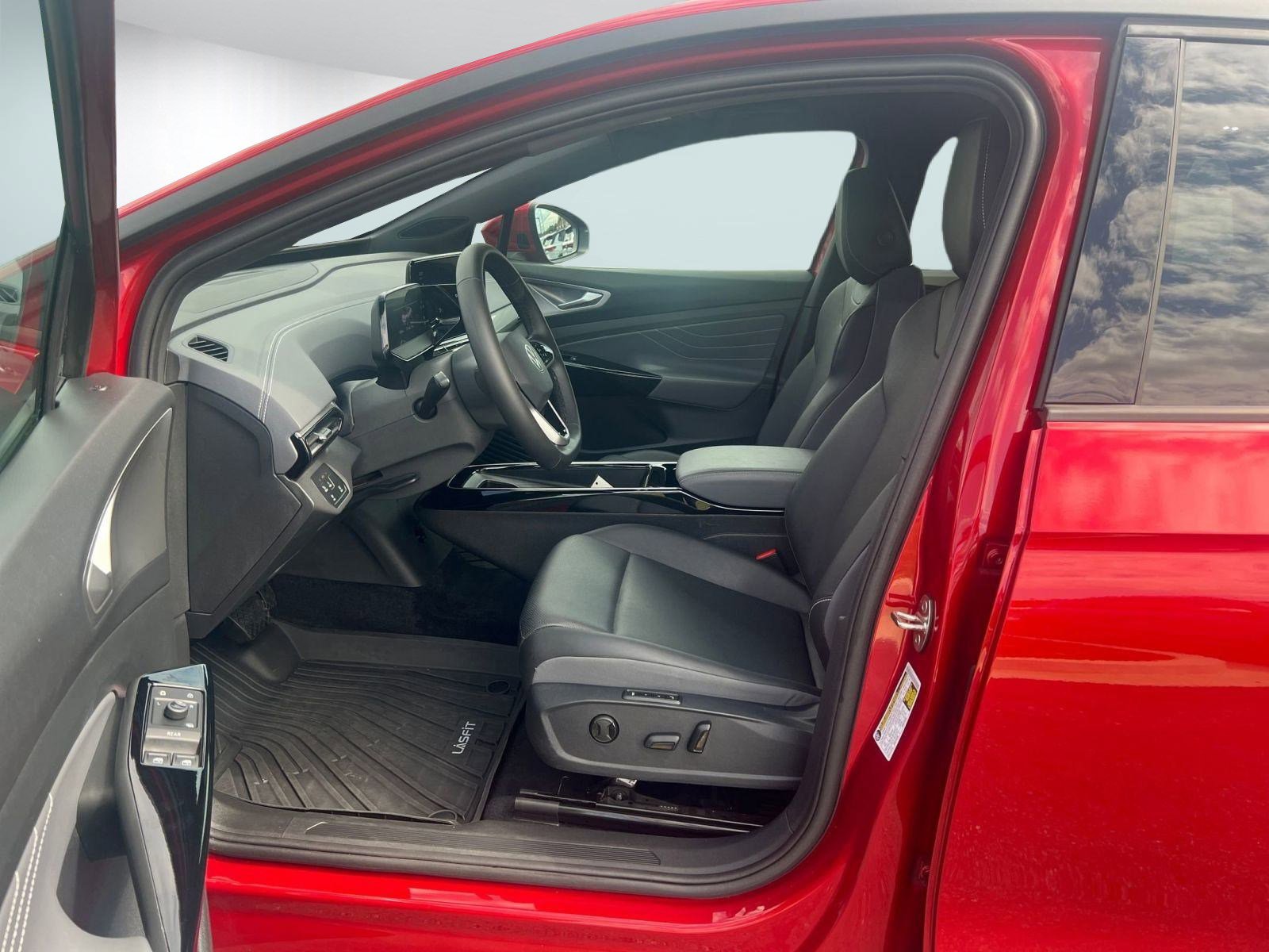 2023 Volkswagen ID.4 Pro photo 4