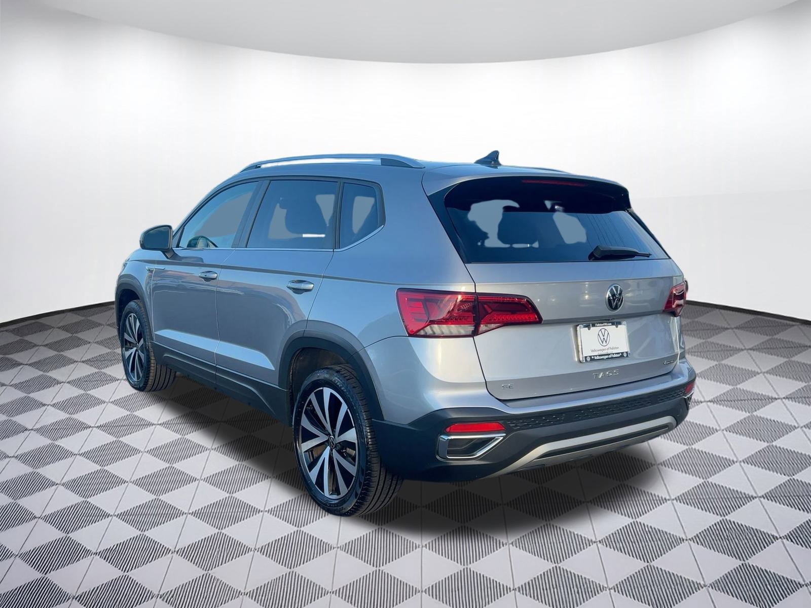 2022 Volkswagen Taos SE photo 3