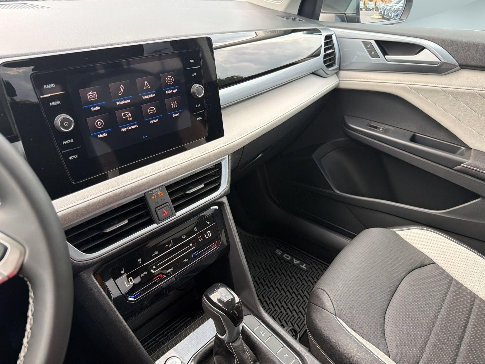 2026 Volkswagen Taos SEL - Photo 28