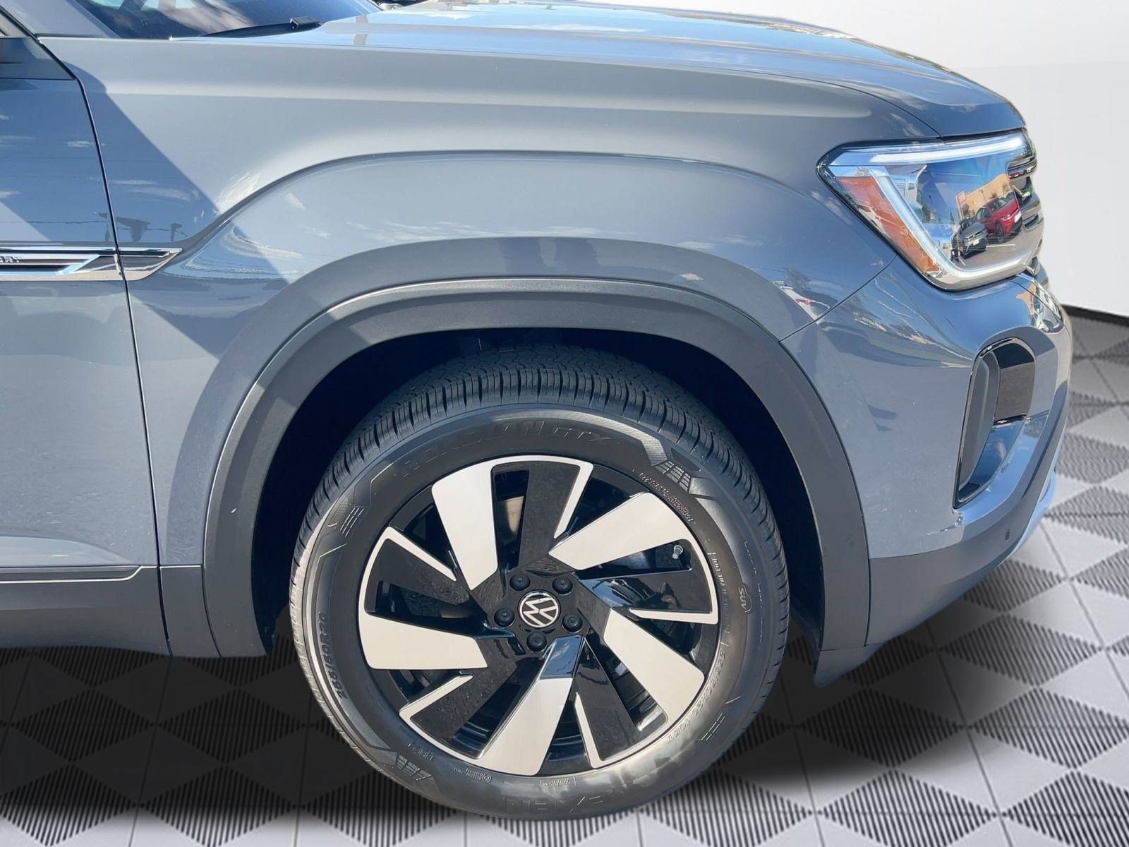 2026 Volkswagen Atlas Cross Sport SE w/Tech - Photo 11