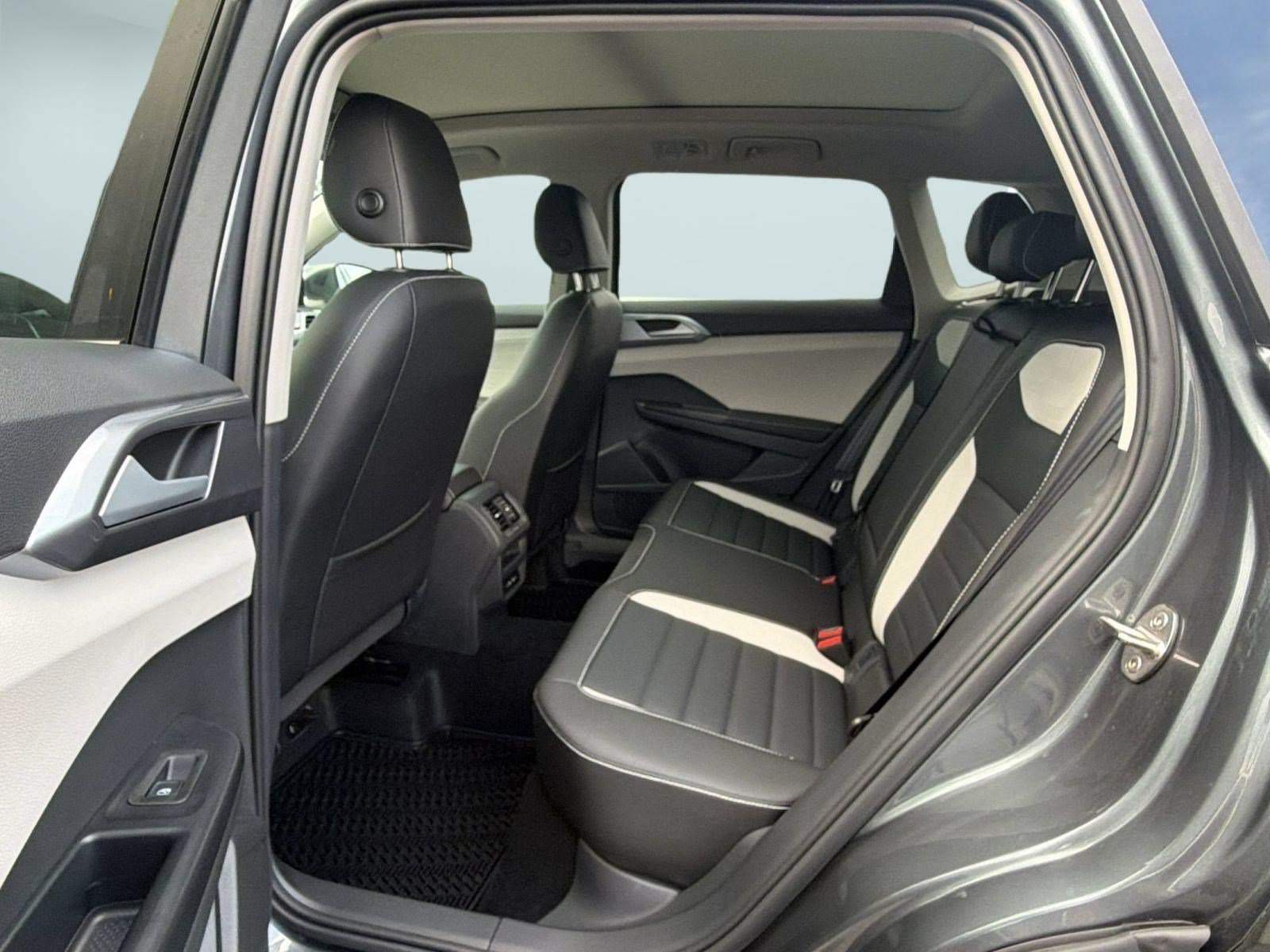2026 Volkswagen Taos SEL - Photo 21