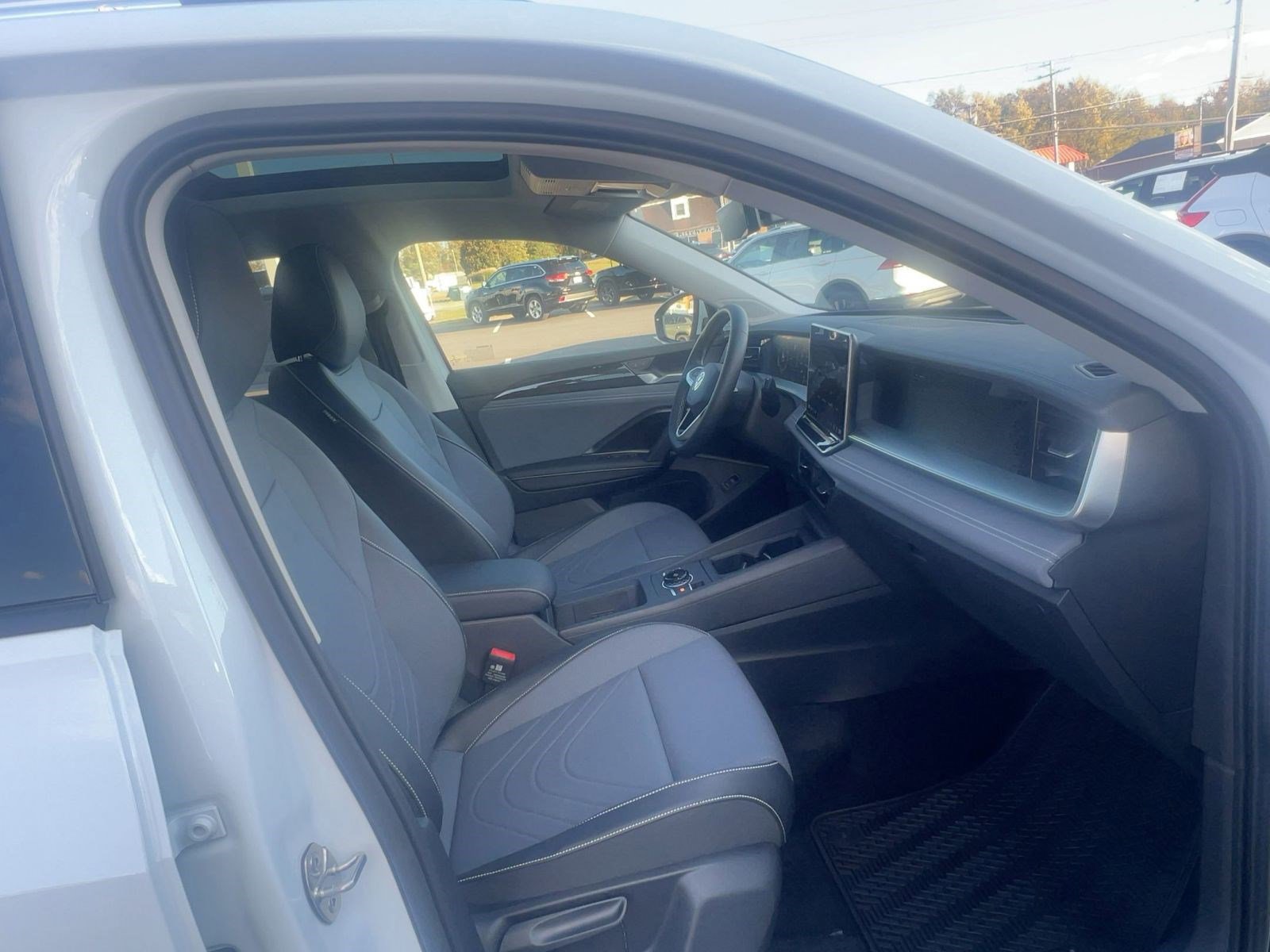 2026 Volkswagen Tiguan SE - Photo 27