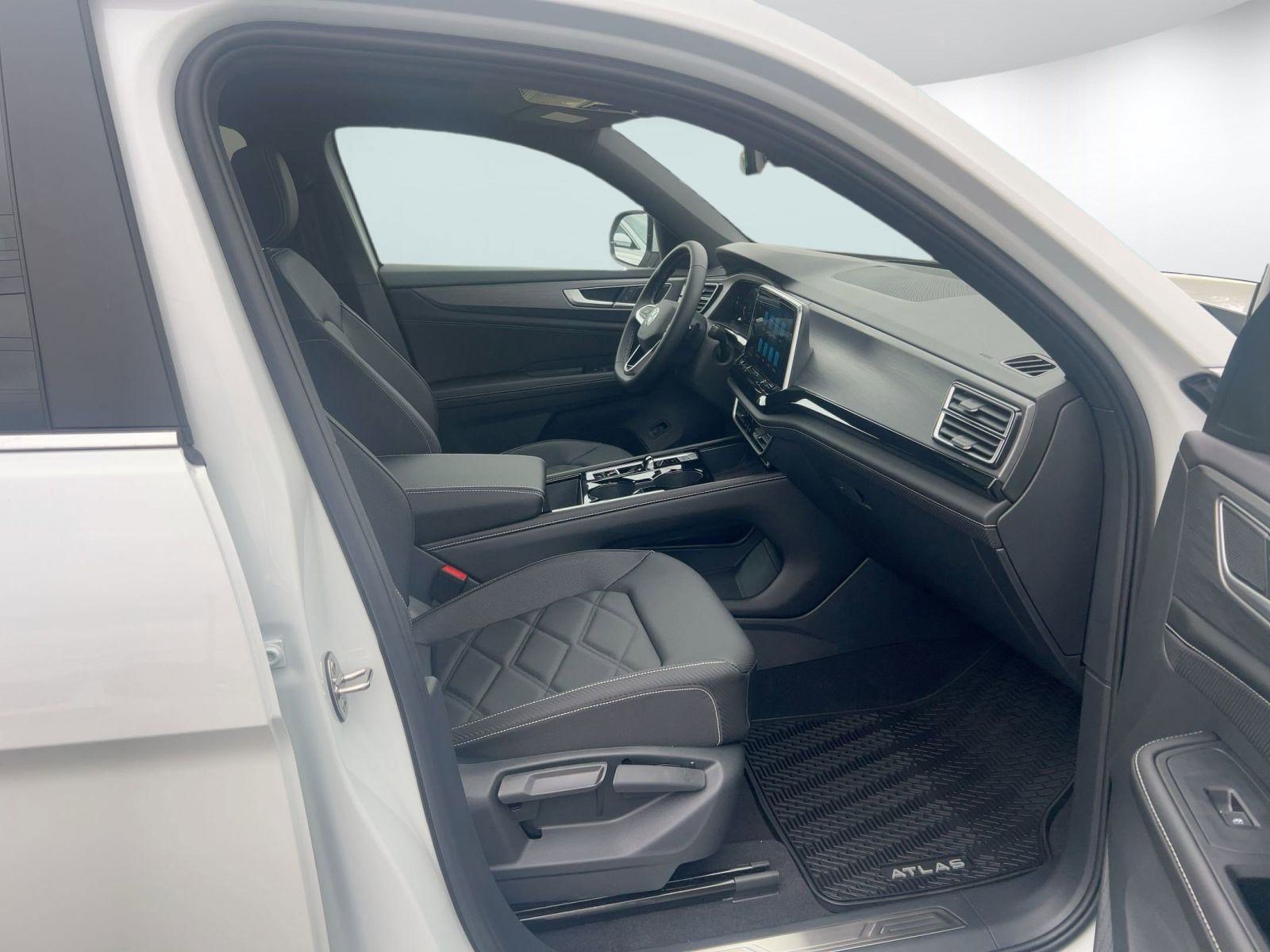 2026 Volkswagen Atlas Cross Sport SE w/Tech - Photo 28
