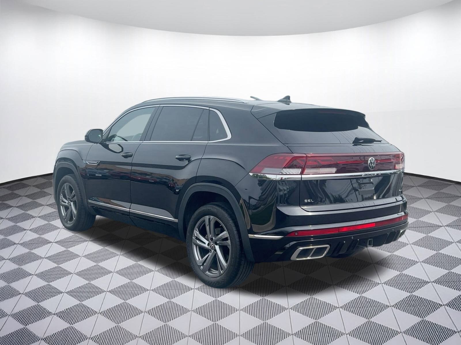 2024 Volkswagen Atlas Cross Sport SEL R-Line photo 3