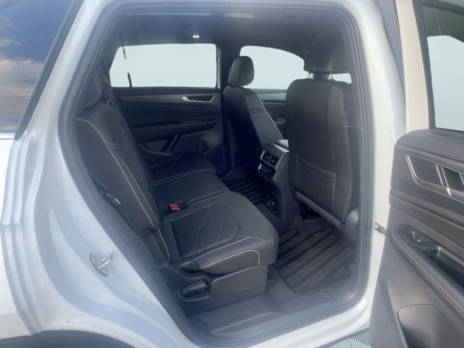 2026 Volkswagen Atlas Cross Sport SE w/Tech - Photo 25