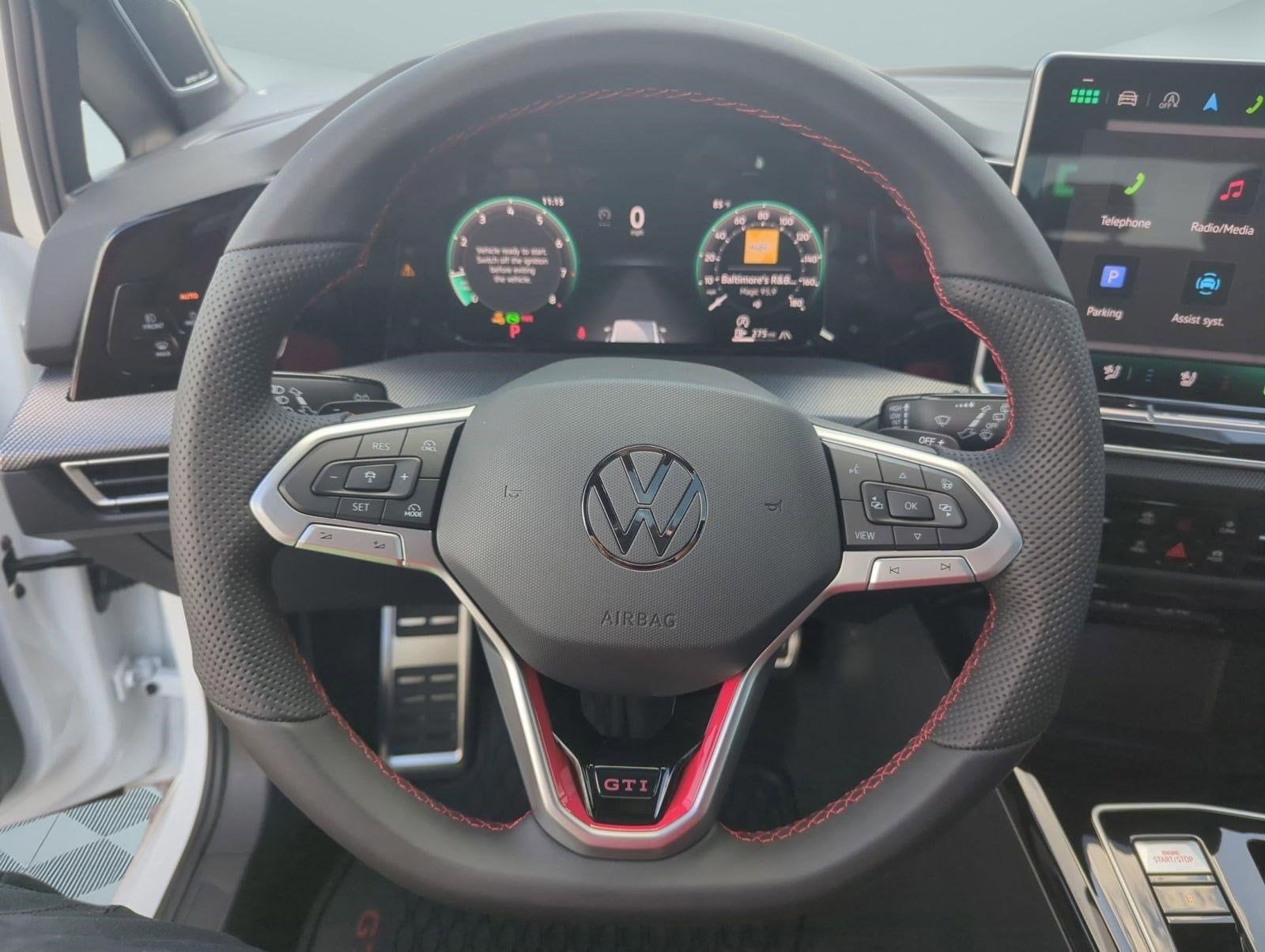 2025 Volkswagen Golf GTI SE - Photo 14