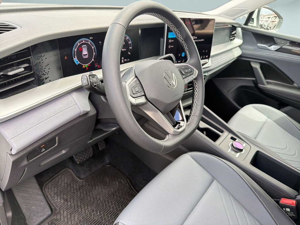 New 2026 Volkswagen Tiguan SE SUV