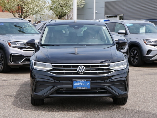 Used 2024 Volkswagen Tiguan SE with VIN 3VVMB7AX0RM079360 for sale in Inver Grove, Minnesota