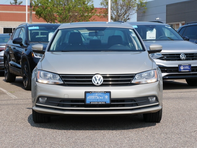 Used 2015 Volkswagen Jetta SE with VIN 3VWD17AJ2FM403849 for sale in Inver Grove, MN