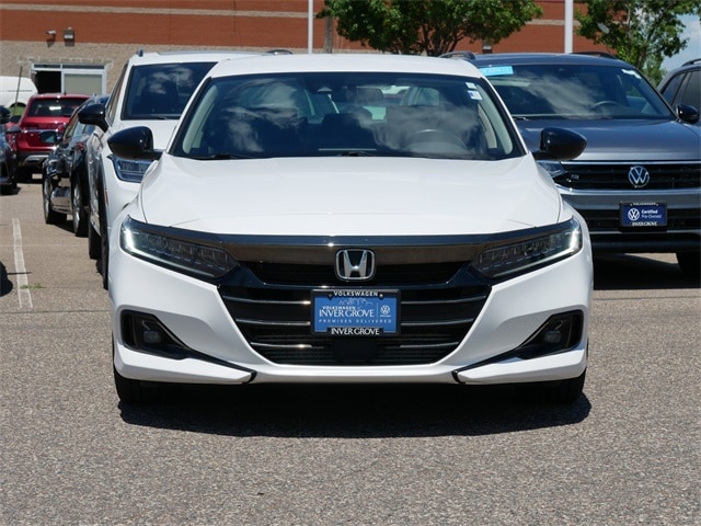 Used 2021 Honda Accord Sport SE with VIN 1HGCV1F4XMA054132 for sale in Inver Grove, Minnesota