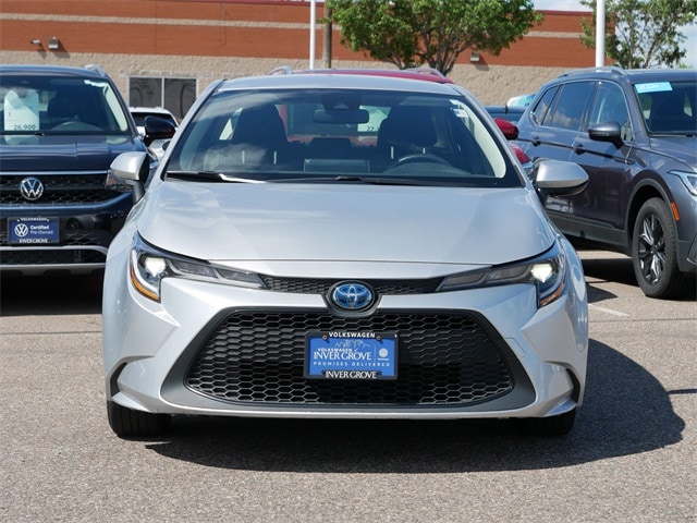 Used 2021 Toyota Corolla LE with VIN JTDEAMDE1MJ003585 for sale in Inver Grove, Minnesota