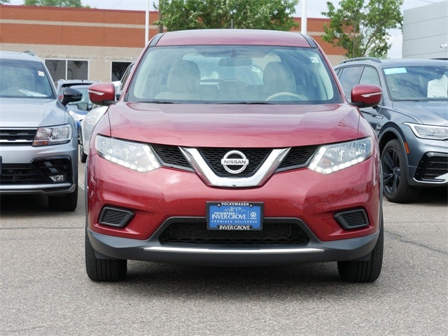 Used 2014 Nissan Rogue S with VIN 5N1AT2MV6EC811350 for sale in Inver Grove, Minnesota