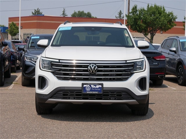 Certified 2024 Volkswagen Atlas SE w/Tech with VIN 1V2KR2CA8RC501338 for sale in Inver Grove Heights, Minnesota