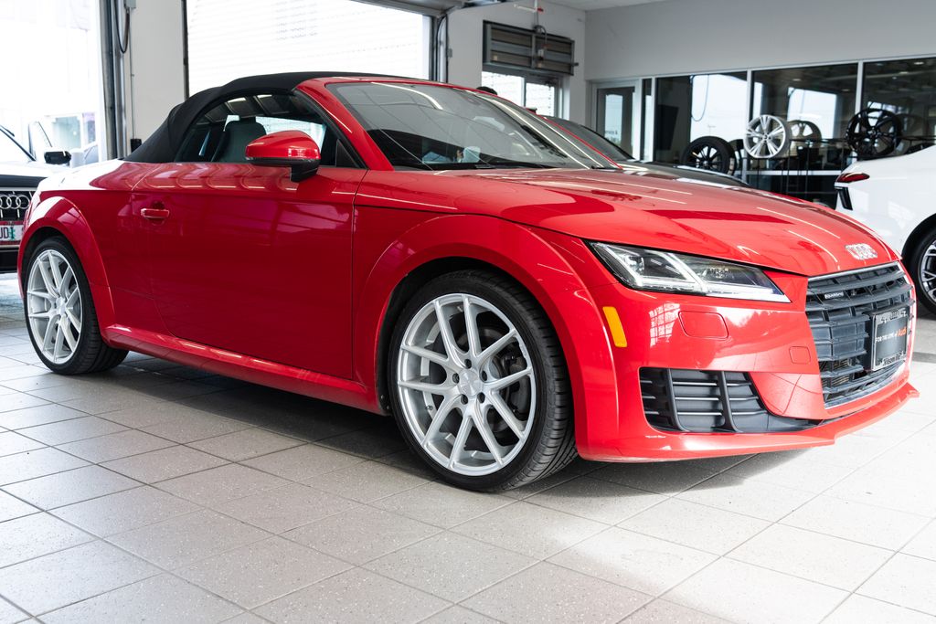 2016 Audi TT 2.0T quattro S tronic's photo