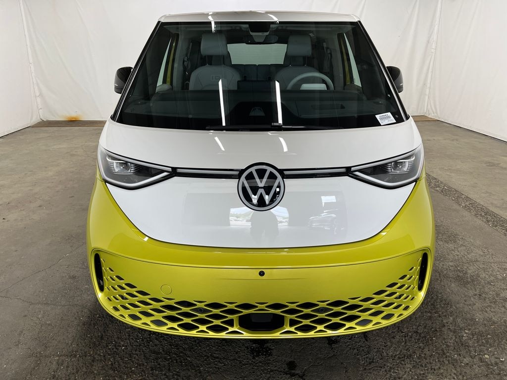 New 2025 Volkswagen ID. Buzz Pro S Plus Minivan/Van