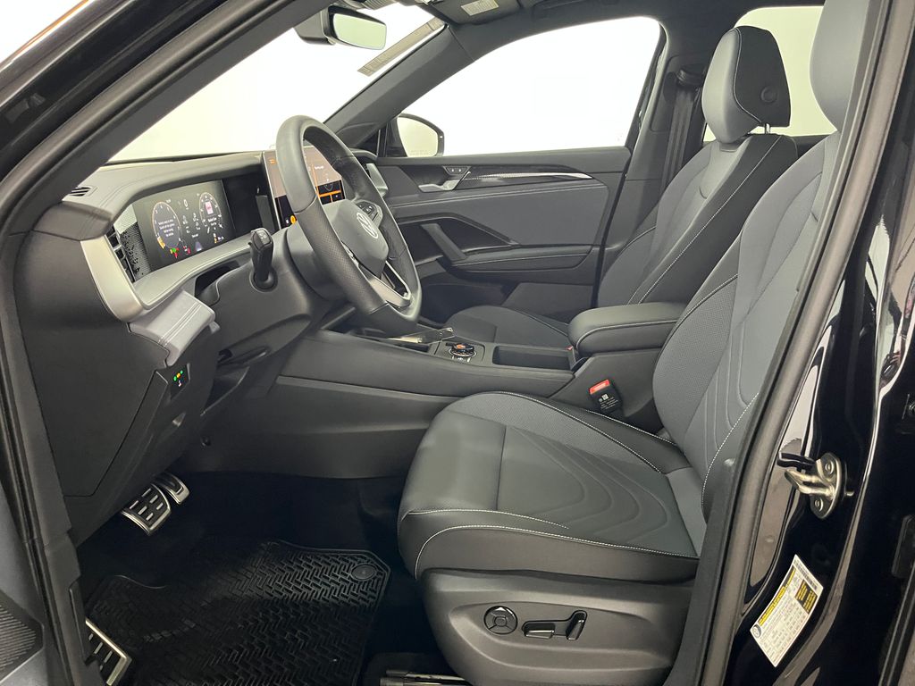 2026 Volkswagen Tiguan SE R-LINE BLACK - Photo 12