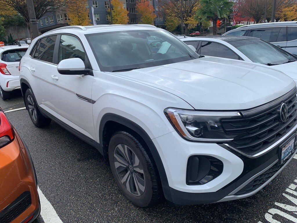 Used 2024 Volkswagen Atlas Cross Sport 2.0T SE SUV