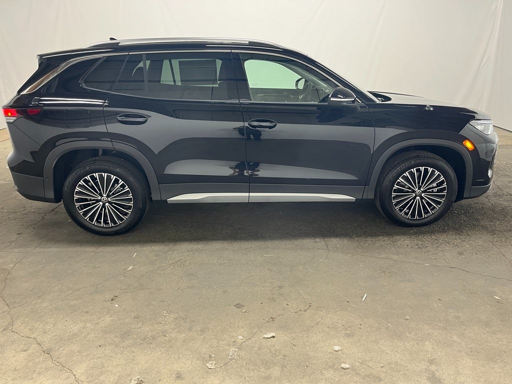 New 2025 Volkswagen Tiguan 2.0T S SUV