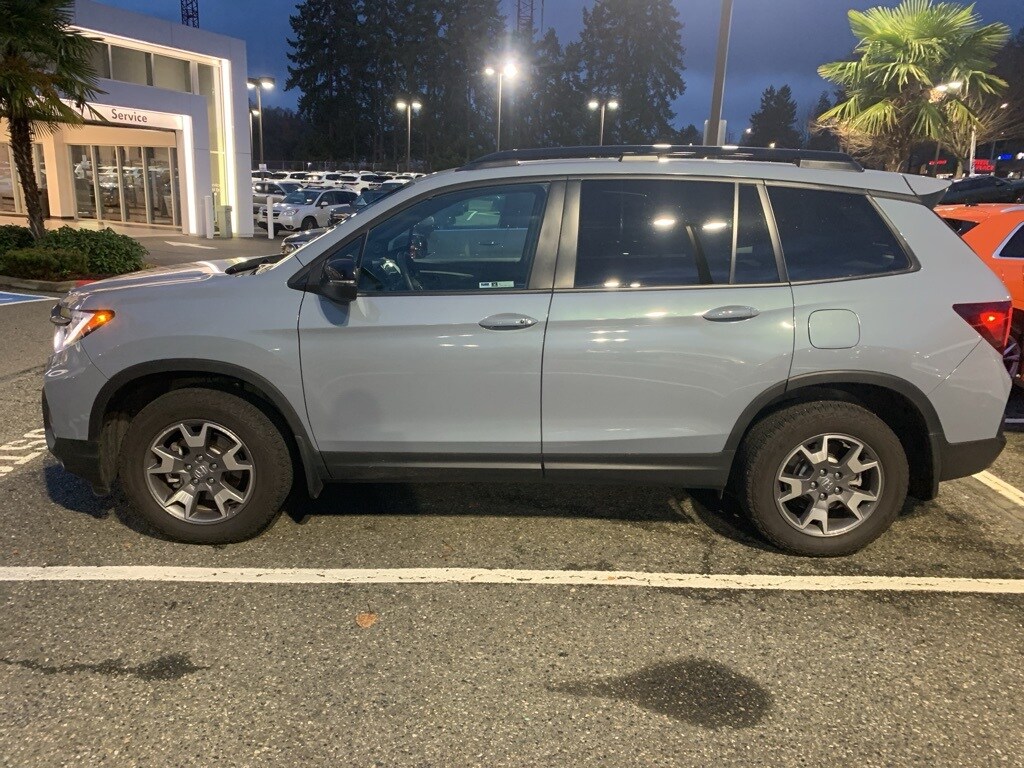 2023 Honda Passport TrailSport photo 3