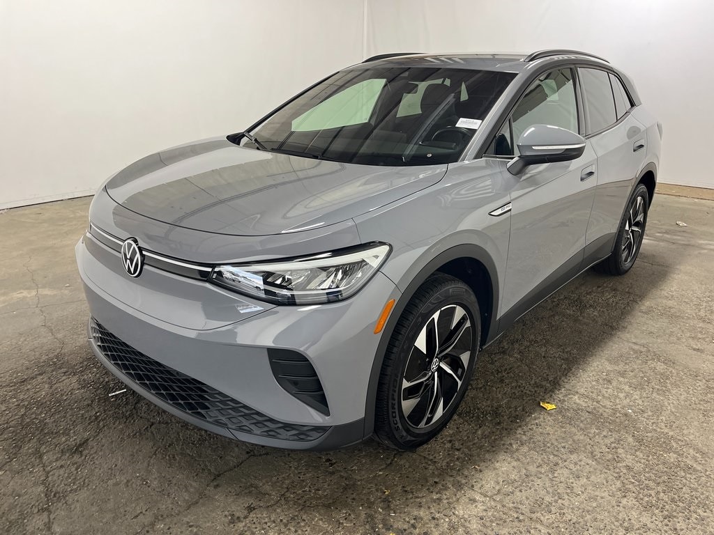 2024 Audi Q4 e-tron Premium Plus's photo