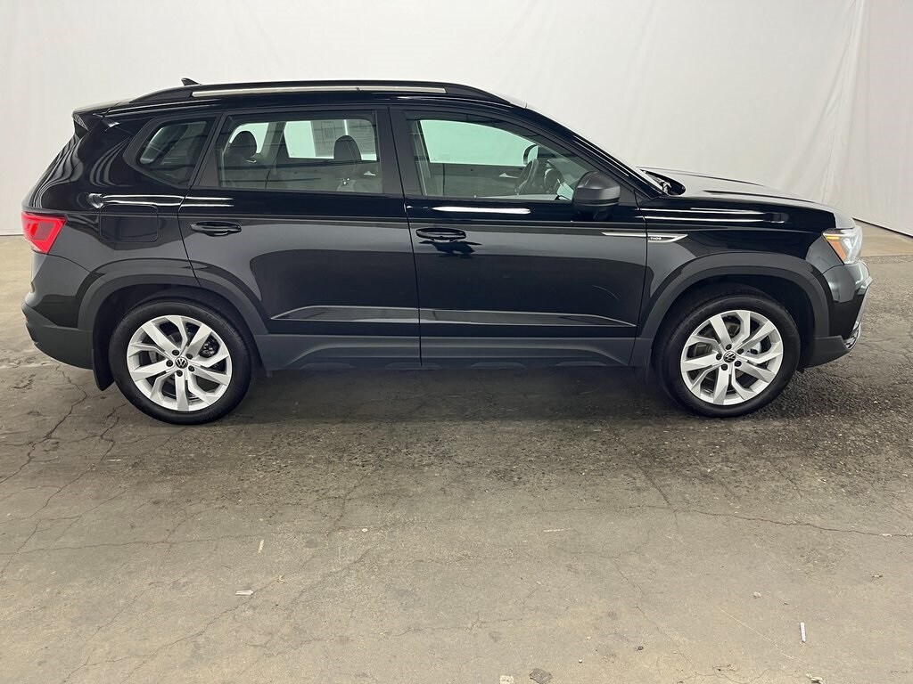 2023 Volkswagen Taos S photo 4