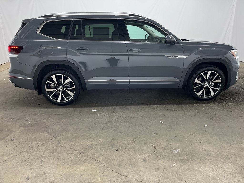 New 2026 Volkswagen Atlas 2.0T SEL Premium R-Line SUV