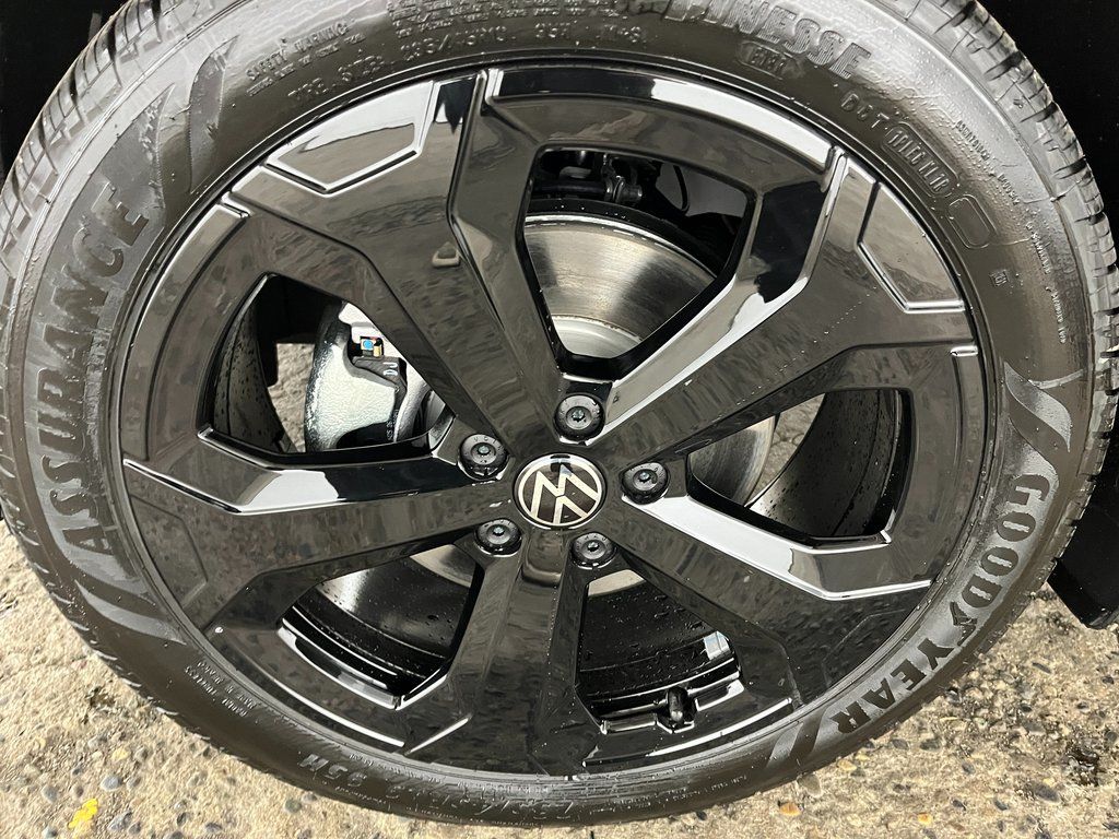 2026 Volkswagen Taos SE Black - Photo 24