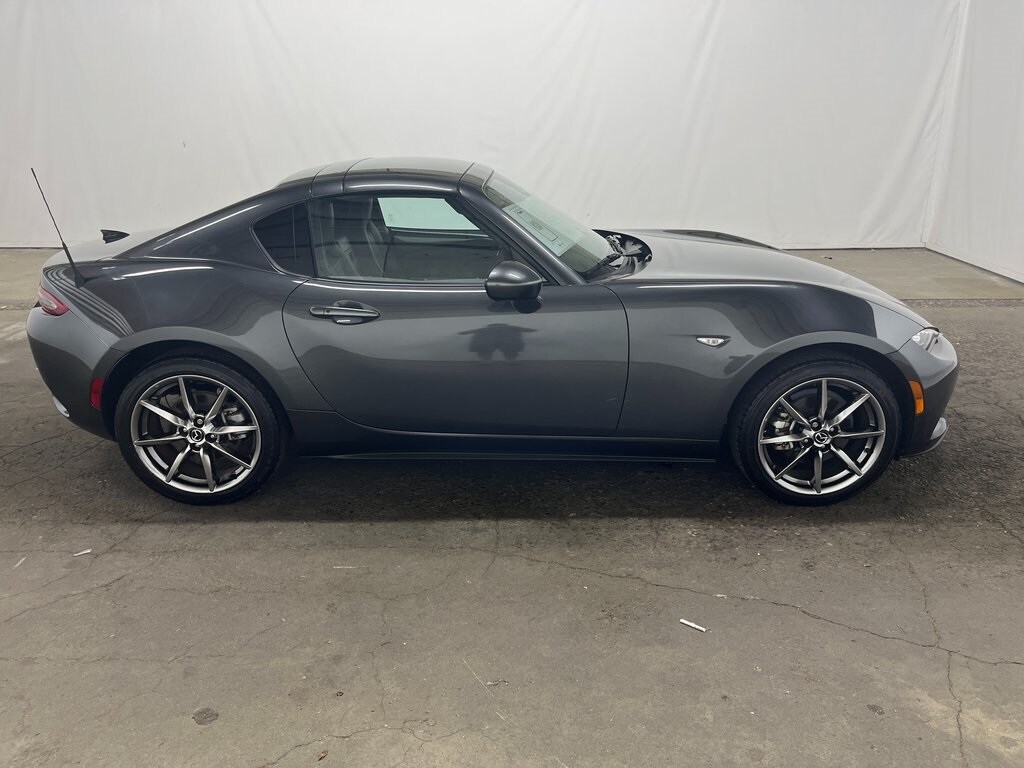 2022 Mazda MX-5 Miata RF Miata Grand Touring photo 4